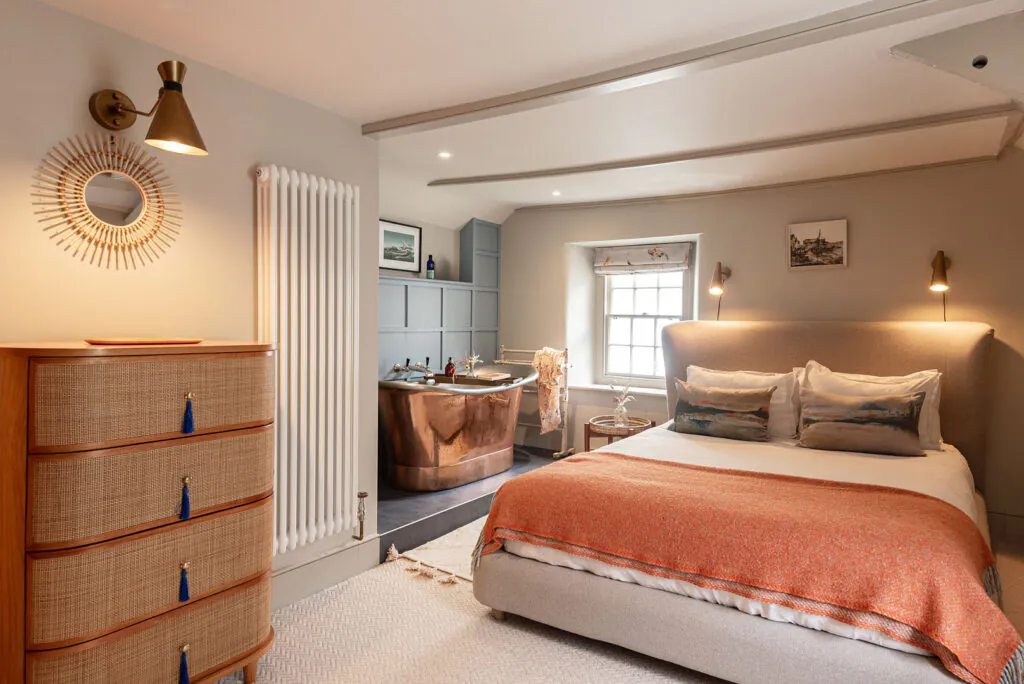 The-Shambles-main-bedroom